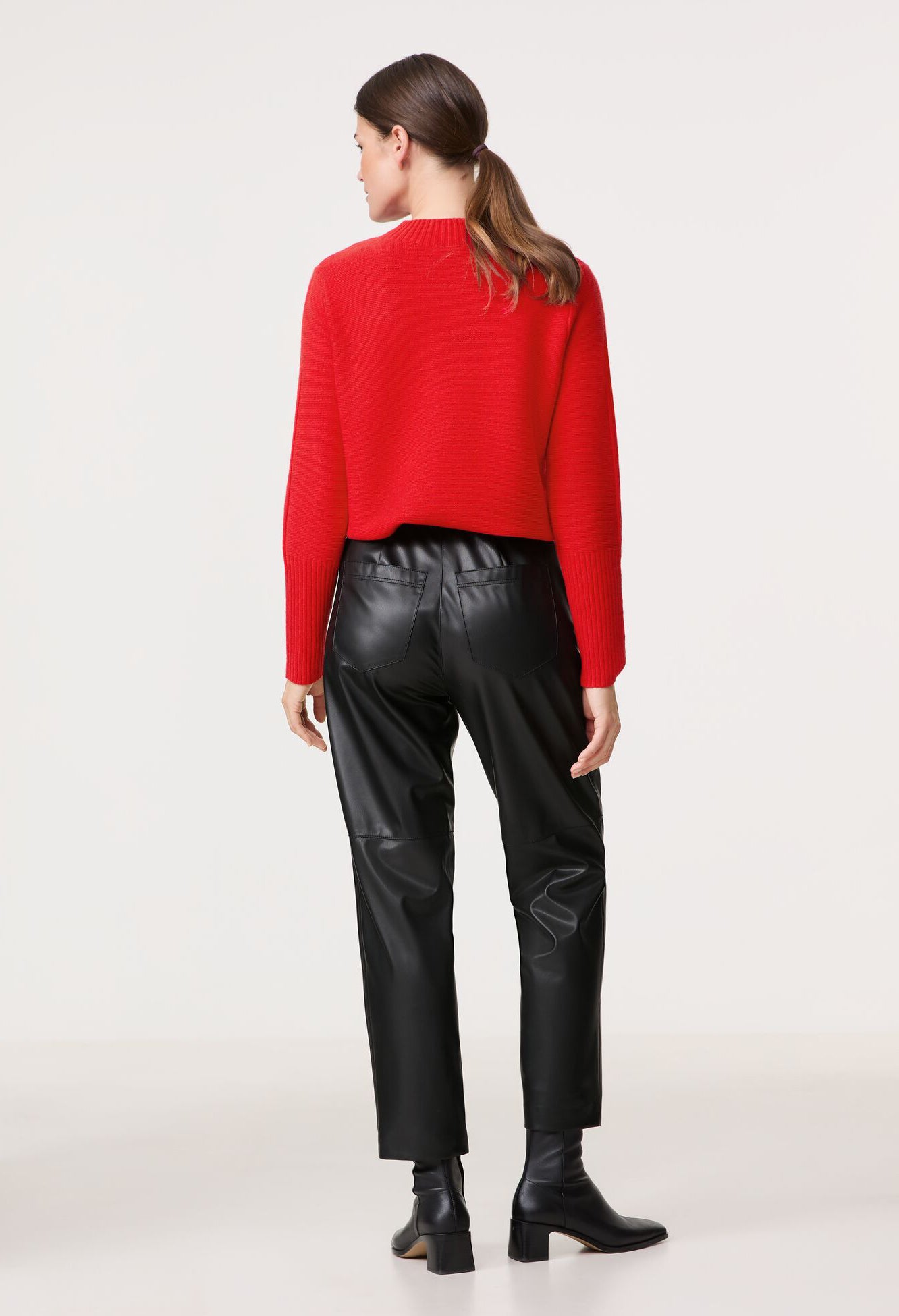 7/8-Length Faux Leather Trousers