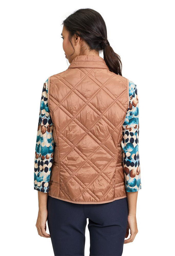 Quilted Zip Up Gilet