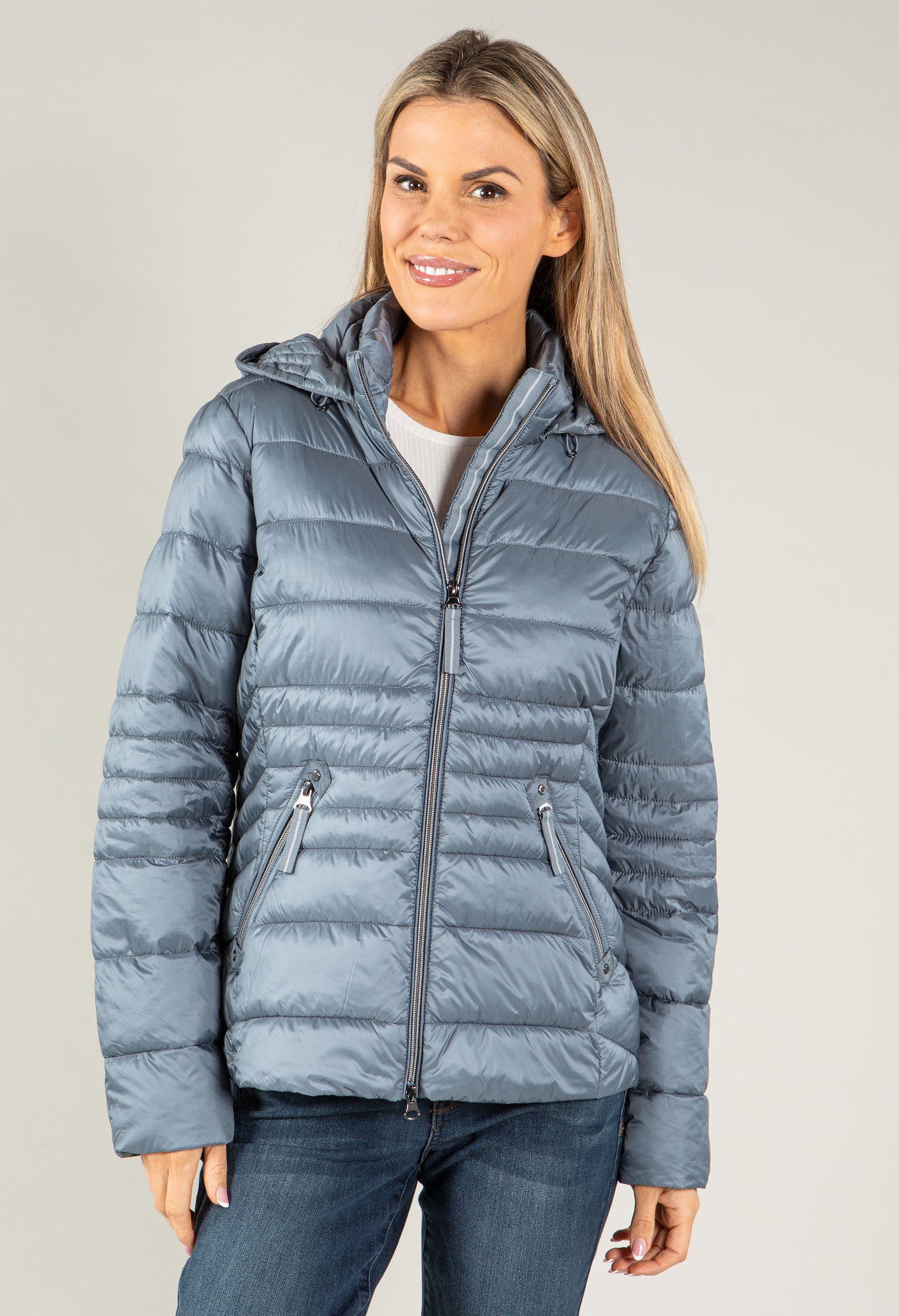 Quilted jacket with detachable hood