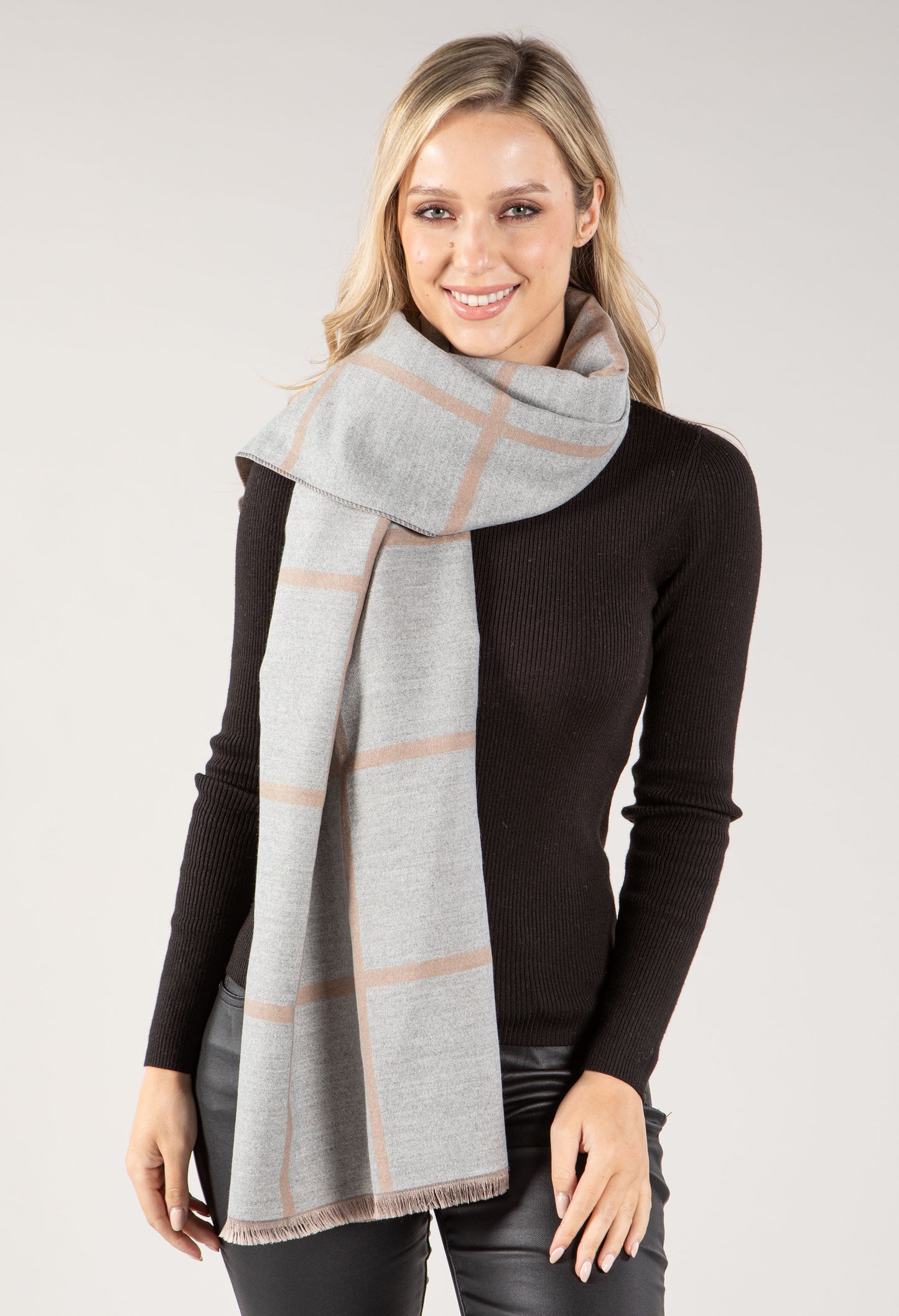 Contrast Check Scarf