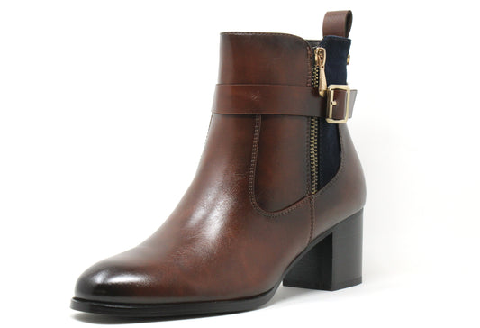 Buckle Detail Heeled Boot