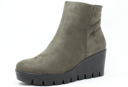 Microfibre Wedge Boot