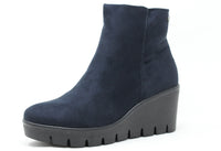 Microfibre Wedge Boot