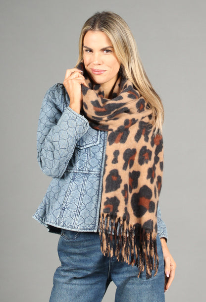 Soft Leopard Scarf