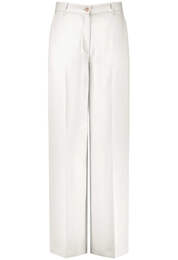 Flowing Trousers With Crease