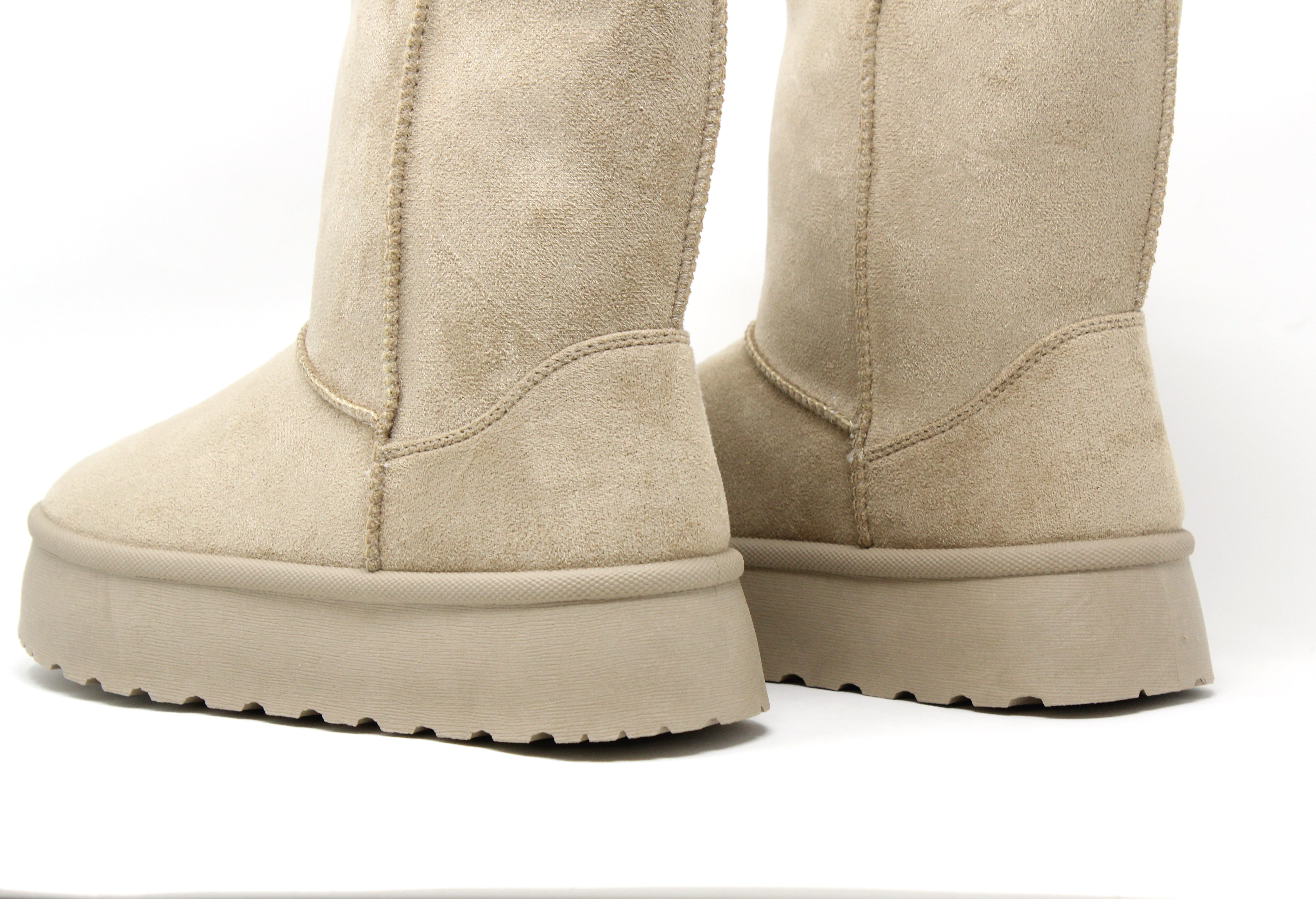 Women's short fur lined boots discount