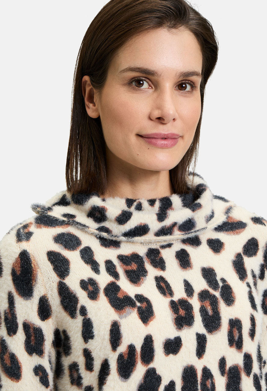 High Neckline Leopard Print Knit