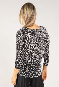 Giraffe Print Fine Knit Top